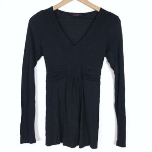 mark. Top V Neck Blouse Truly Madly Deeply Long Sleeve Solid Minimalist Medium